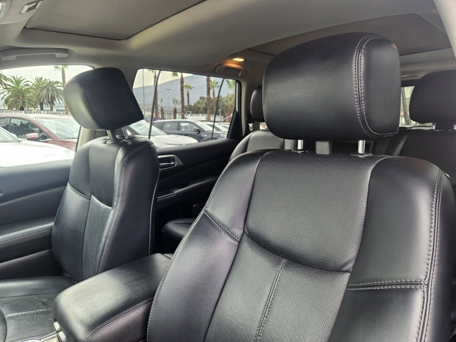 Nissan PATHFINDER 4X4 3.5 AUT CVT EXCLUCIVE 2018 - Imagen 19 de 20