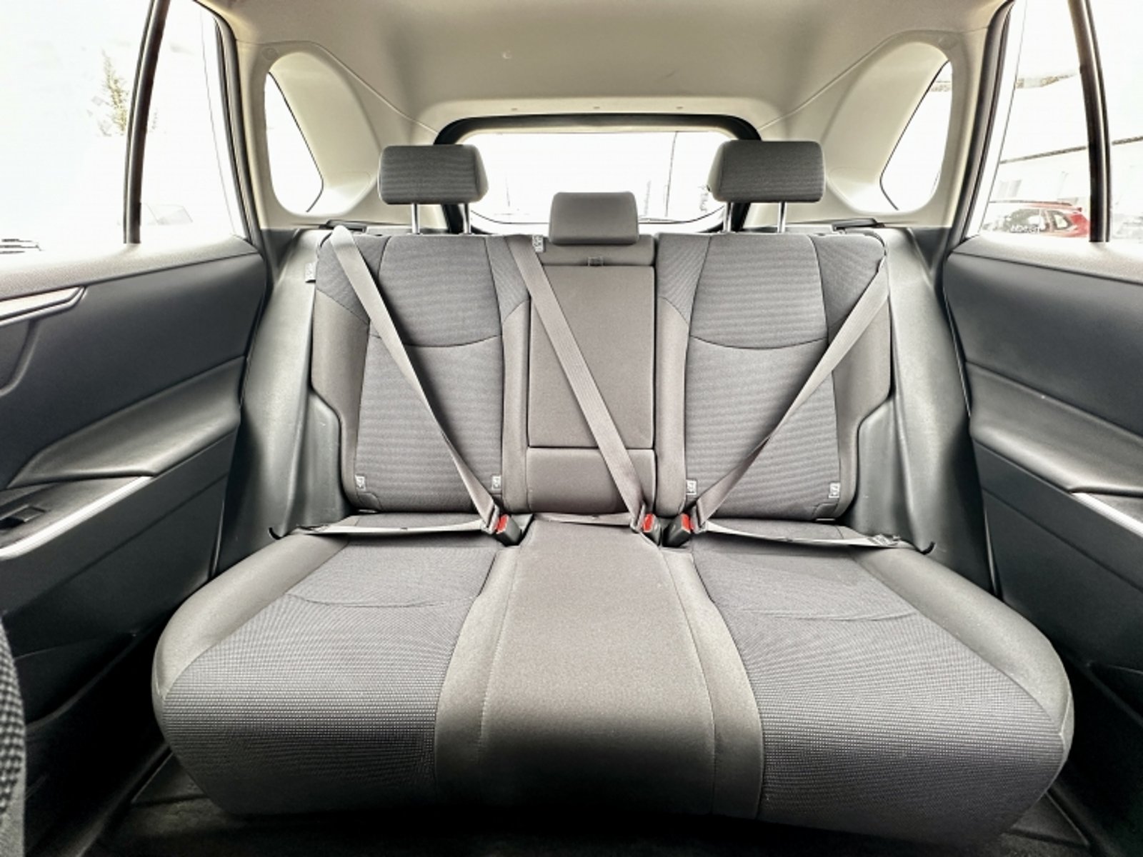TOYOTA RAV4 2.0 LE AT 2024 - Imagen 17 de 20