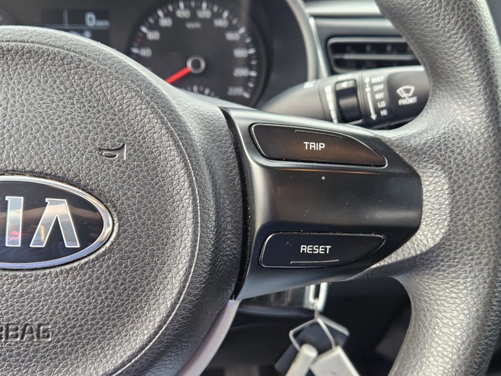 Kia RIO 4 LX 1.4 MT 2021 - Imagen 19 de 20
