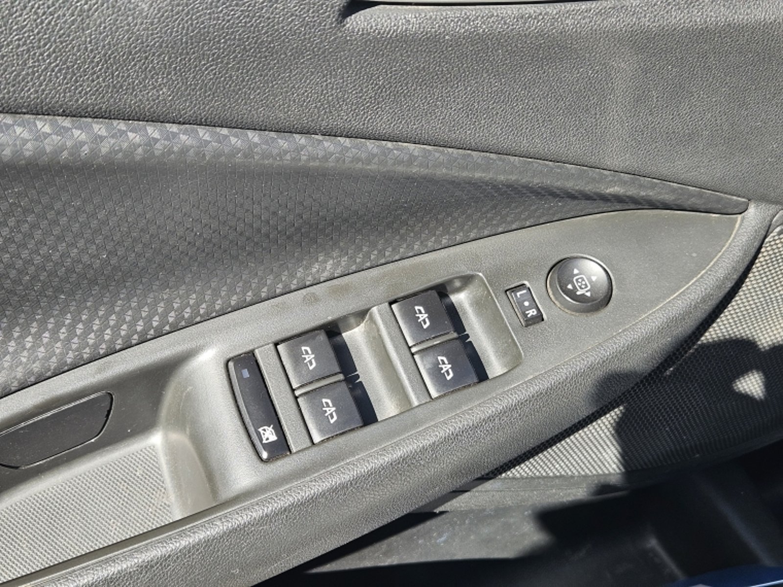 CHEVROLET ONIX LT MT 2023 - Imagen 13 de 20