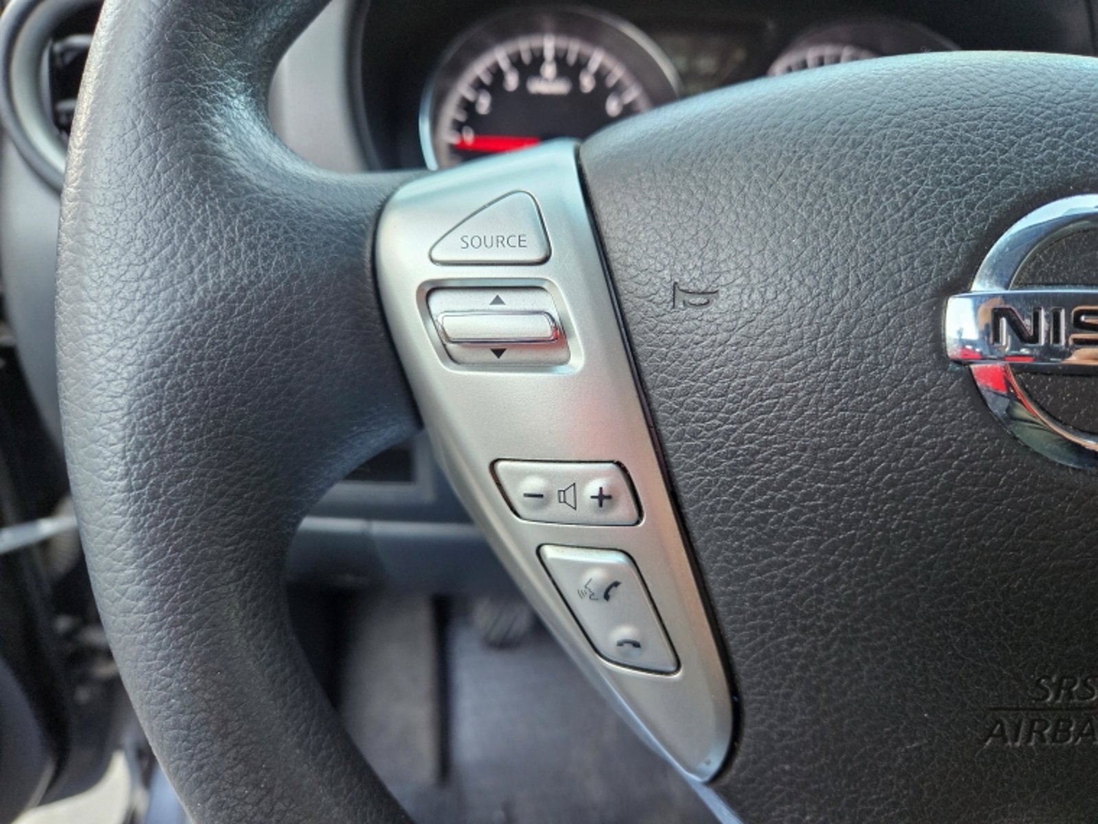 NISSAN VERSA 1.6  SENSE  MT 2021 - Imagen 14 de 18