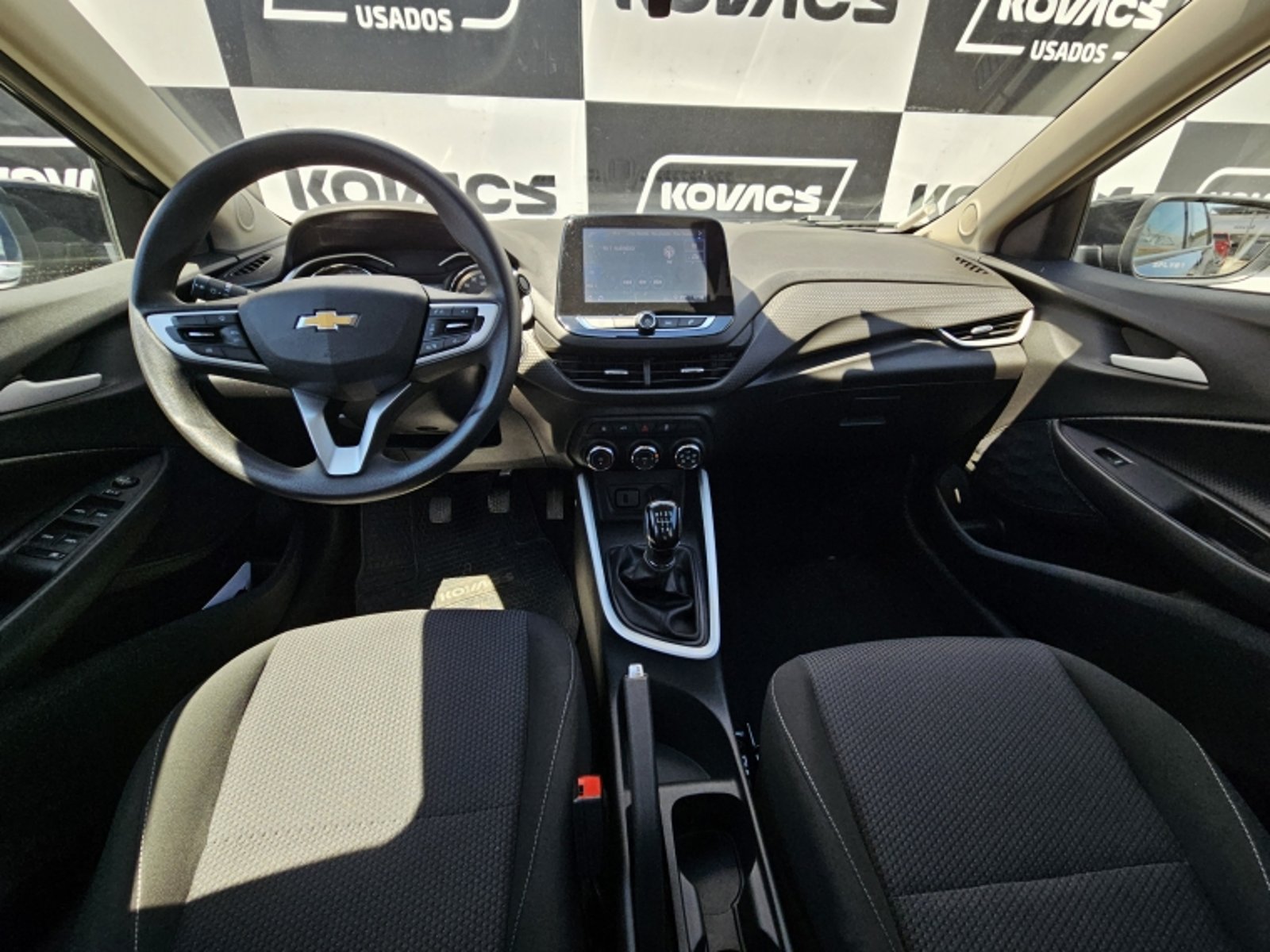 CHEVROLET ONIX 1.0 SEDAN LTZ MT 2023 - Imagen 18 de 20
