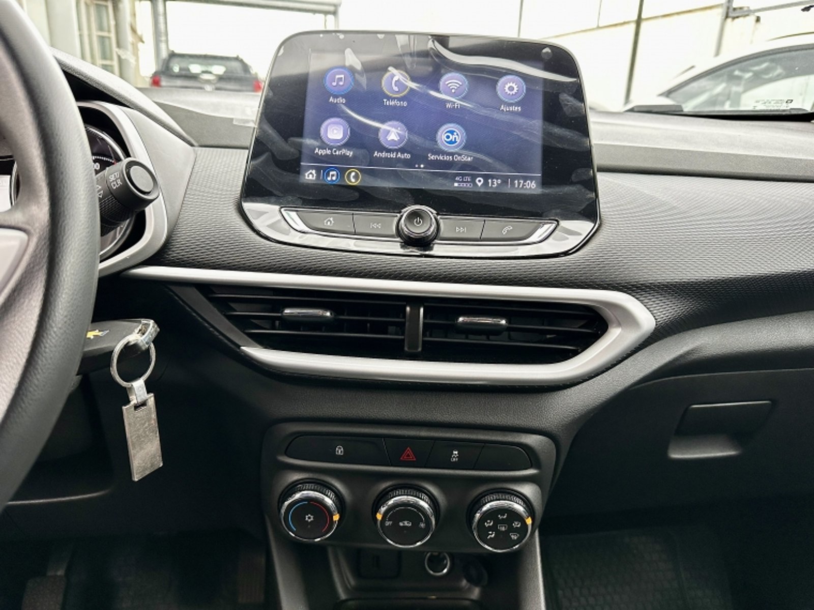 Chevrolet TRACKER 1.2T LTZ MT 2024 - Imagen 13 de 18