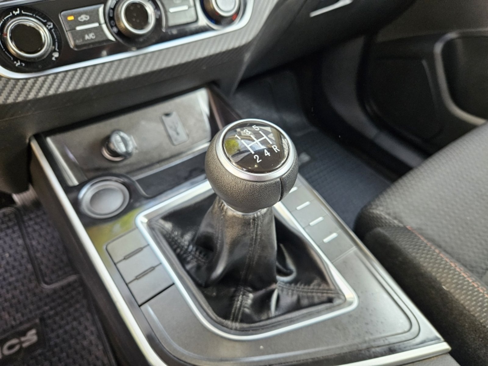 Dongfeng JOYEAR 1.6 LUXURY MT SX5 2022 - Imagen 15 de 18