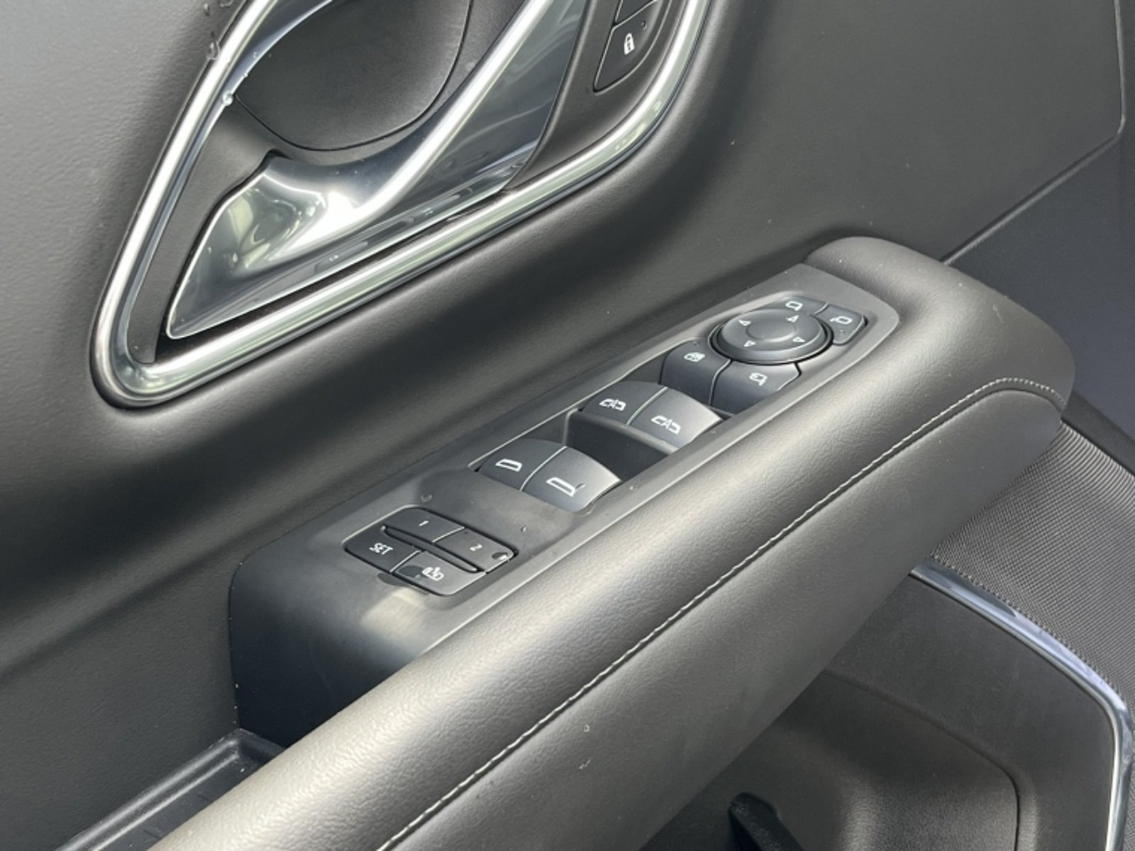 Chevrolet SUBURBAN 5.3 Z71 AT 4X4 2025 - Imagen 11 de 20