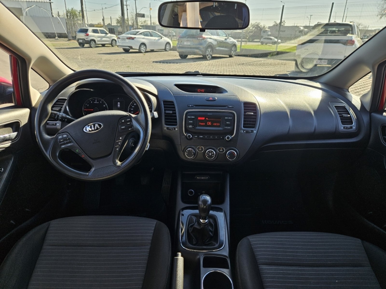 Kia CERATO 5 5 EX MT 1.6 2019 - Imagen 9 de 18