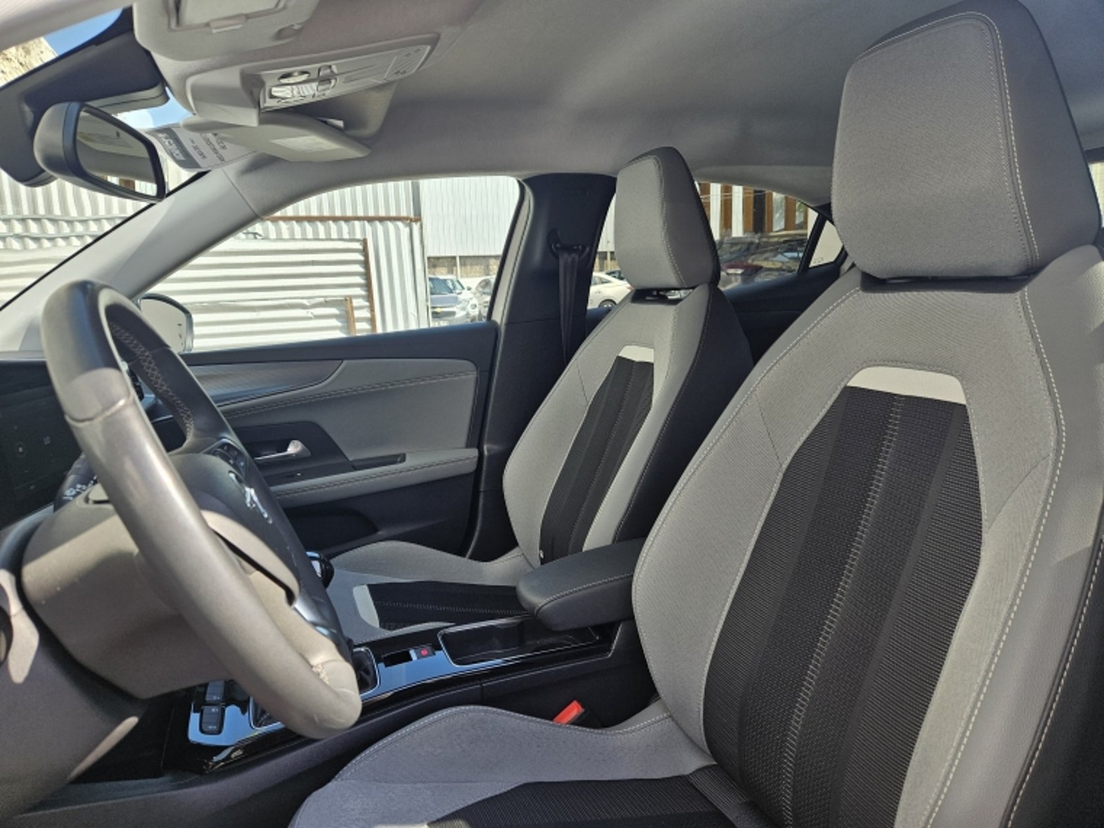 OPEL MOKKA ELEGANCE MT 2024 - Imagen 15 de 20