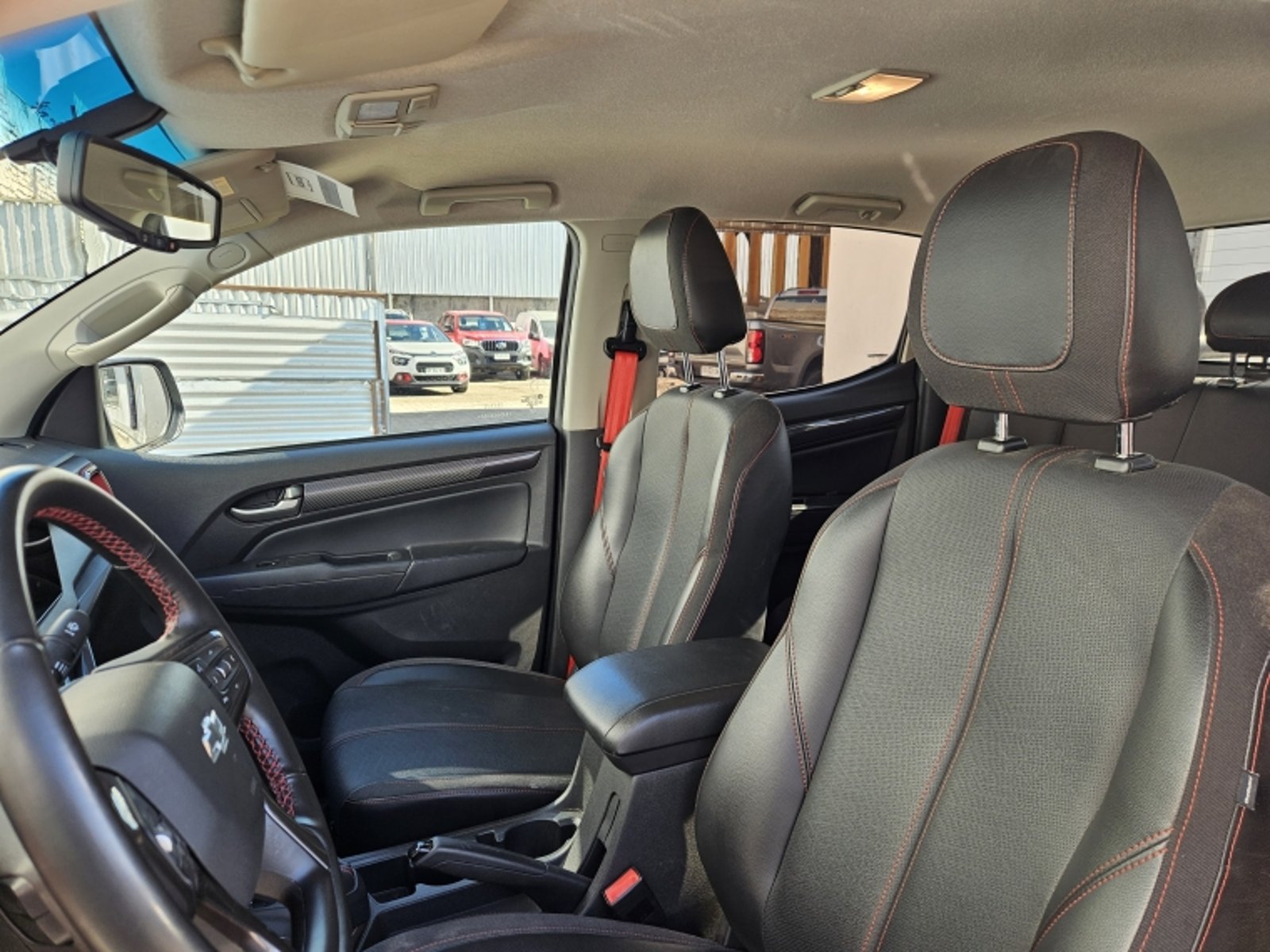 CHEVROLET COLORADO TD Z71 AT 4WD S 2024 - Imagen 15 de 20