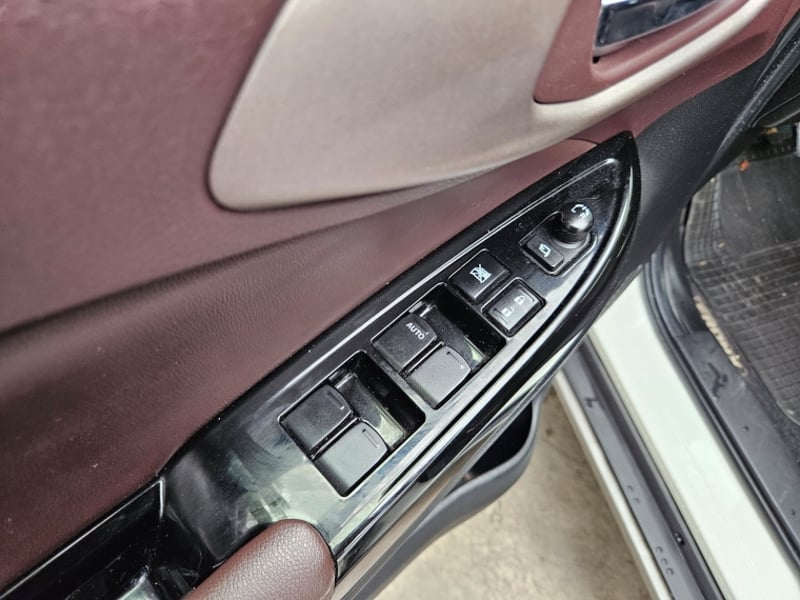 Suzuki FRONX 1.5  GLX MT HIBRIDO 2024 - Imagen 13 de 19