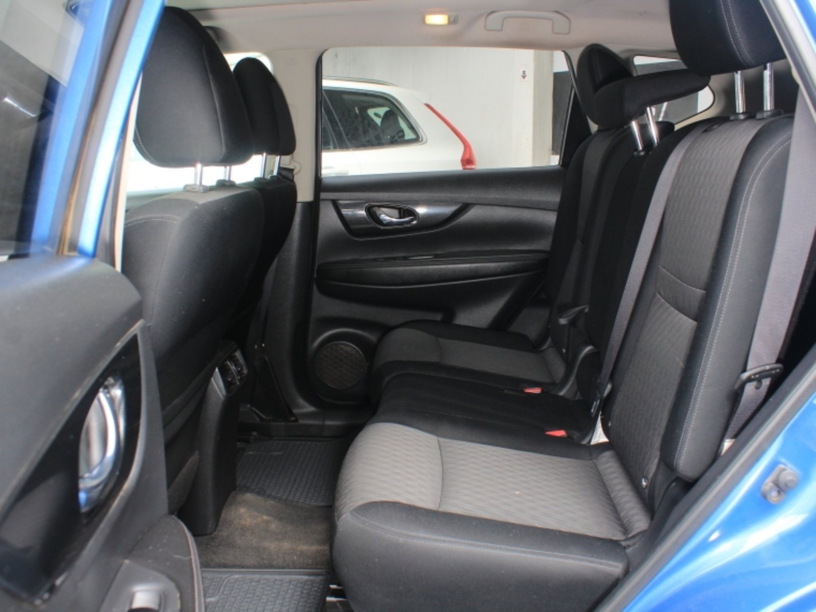 NISSAN X-TRAIL 2.5 ADVANCE  AT 2023 - Imagen 5 de 20