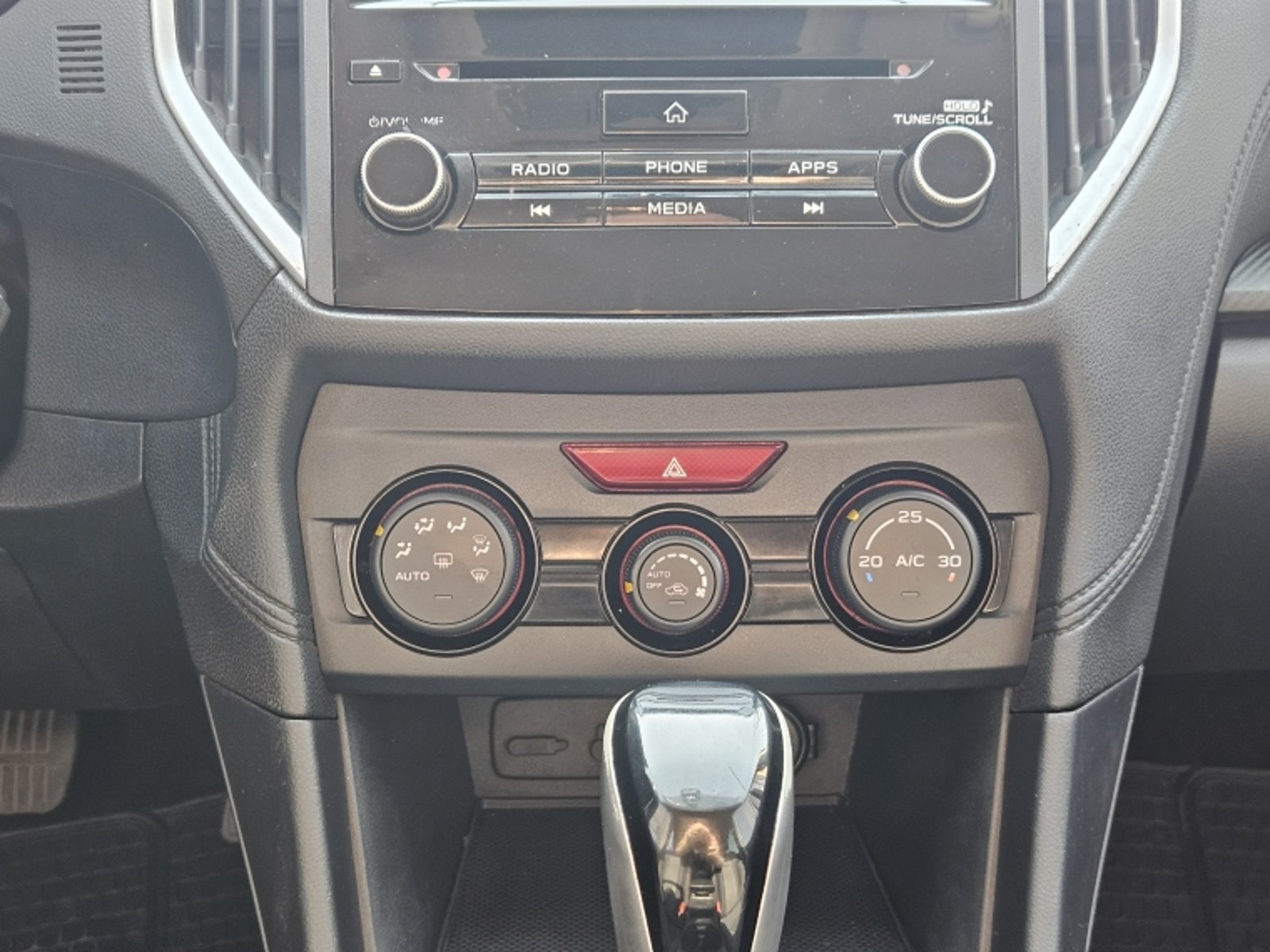 SUBARU XV CVT ACTIVE AT 4X4 2.0 2017 - Imagen 11 de 20