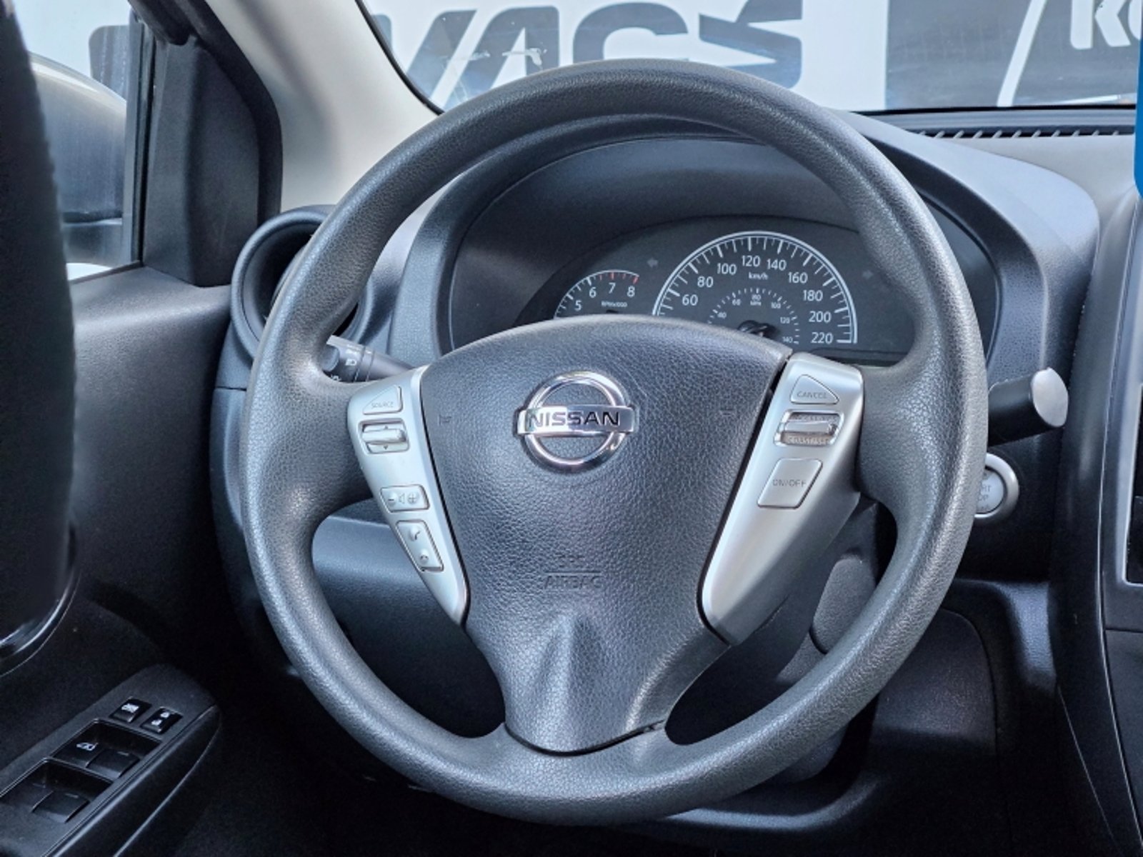 Nissan VERSA 1.6 SENSE MT 2015 - Imagen 11 de 19