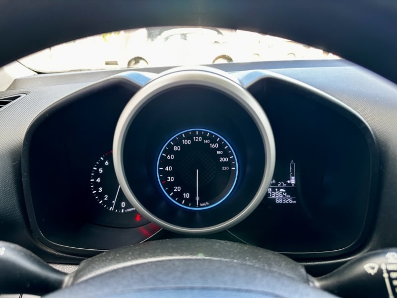 Hyundai VENUE 1.6 QX PLUS MT 2021 - Imagen 11 de 18