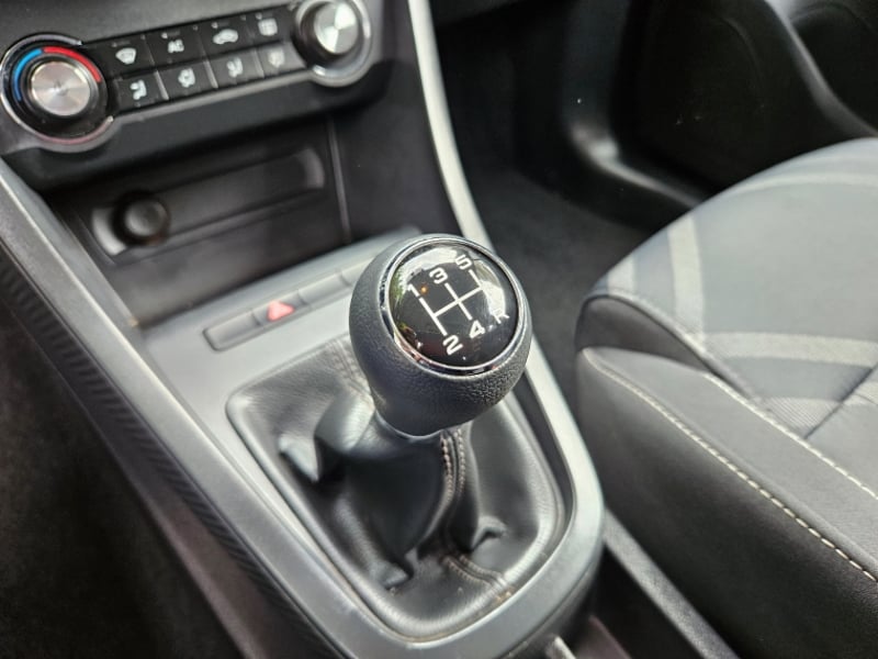 MG 3 1.5  MT STD 2022 - Imagen 15 de 16
