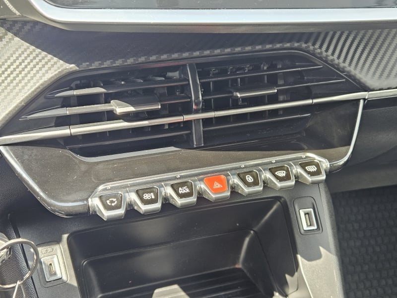 Peugeot 208 STYLE PURETECH 75 1.2 2024 - Imagen 20 de 20