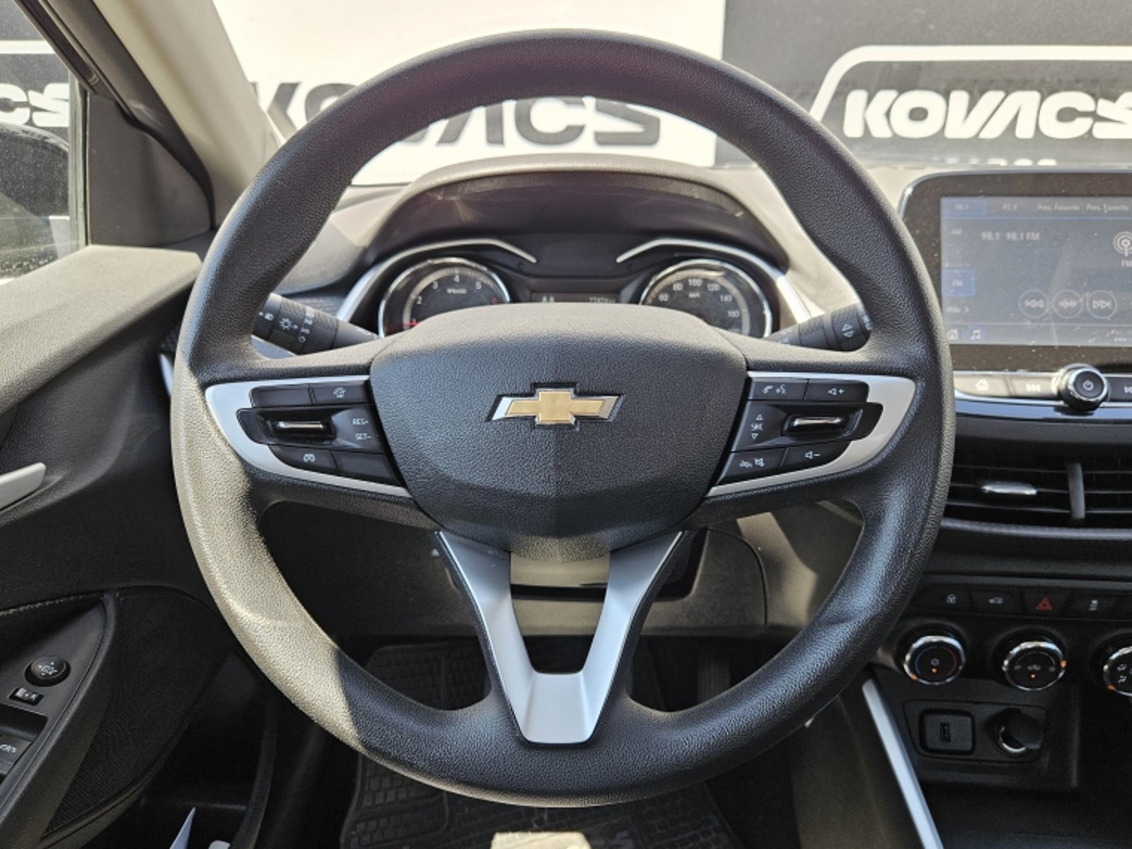 CHEVROLET ONIX 1.0 SEDAN LTZ MT 2023 - Imagen 17 de 20