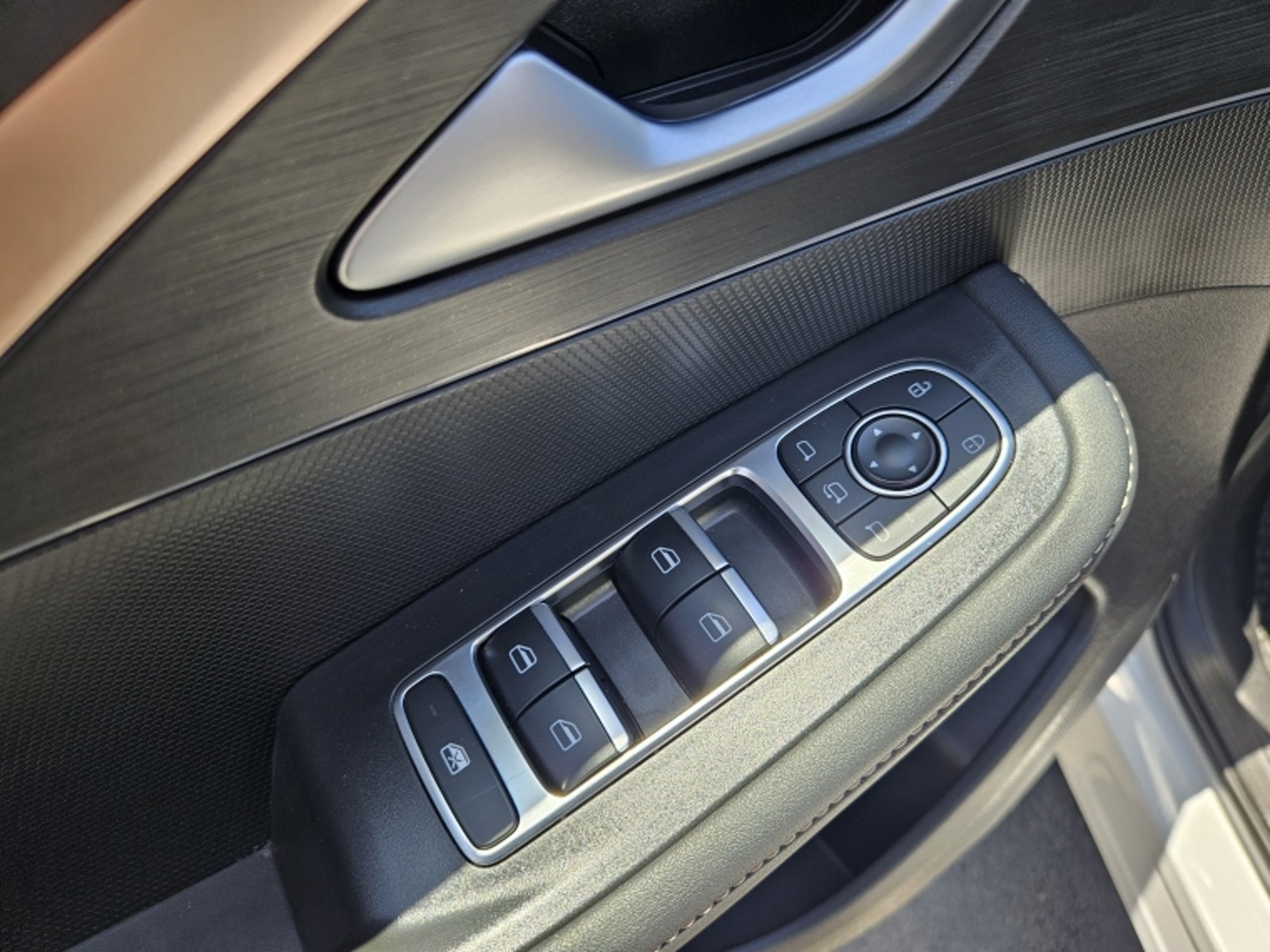 OMODA C5 1.6 T PRESTIGE AT 2025 - Imagen 13 de 20