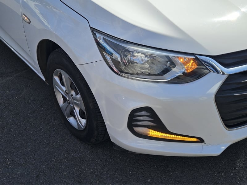 Chevrolet ONIX ONIX SEDAN 1.2L LS MT 2023 - Imagen 7 de 20