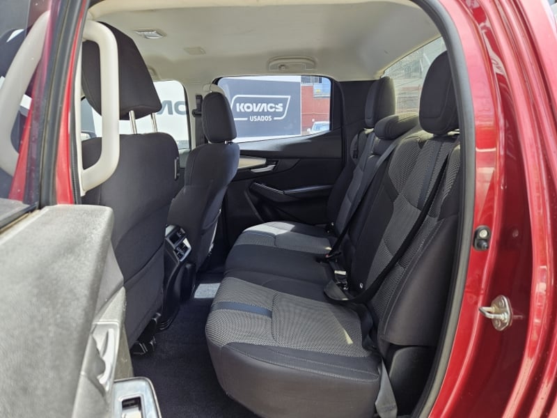 Mazda BT-50 3.0 HIGH PLUS AT 4X4 DIESEL 2022 - Imagen 8 de 20