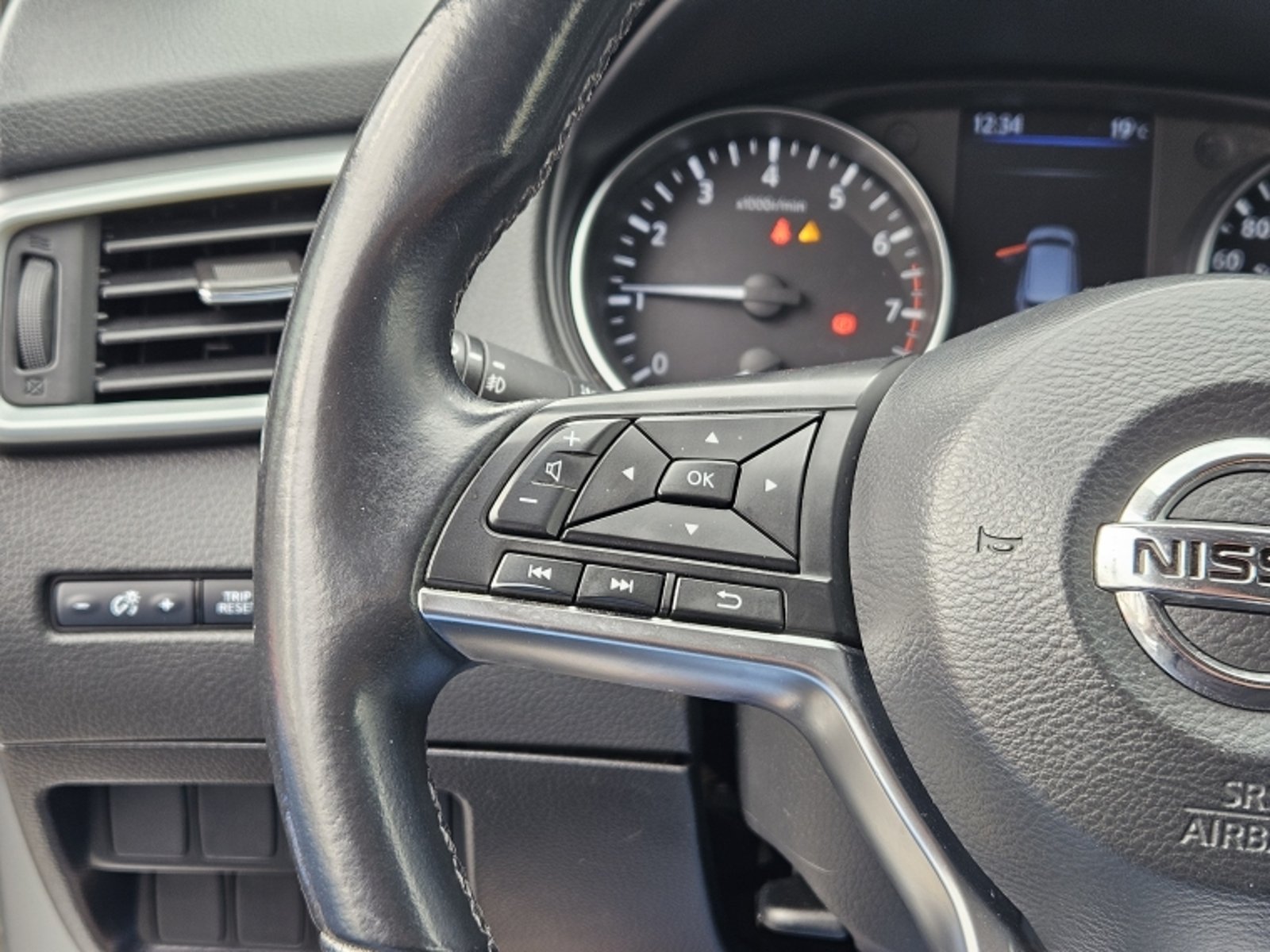 NISSAN QASHQAI 2.0 2021 - Imagen 18 de 20