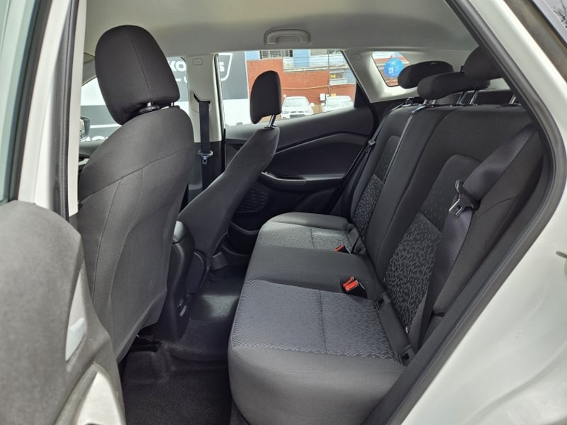 Chevrolet TRACKER 1.2 LS MT 2023 - Imagen 8 de 19