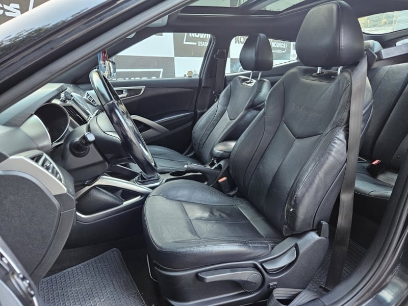 Hyundai VELOSTER 1.6 FS 4DR GLS FULL MT 2016 - Imagen 9 de 19