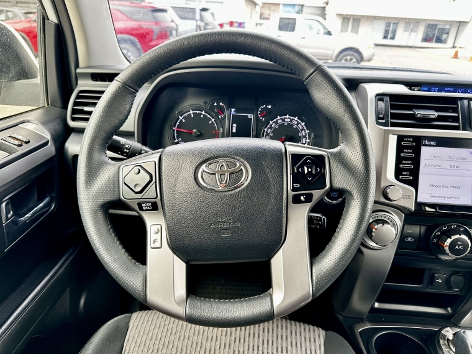 TOYOTA 4RUNNER 4.0  SR5  AT  4X4 2024 - Imagen 10 de 20