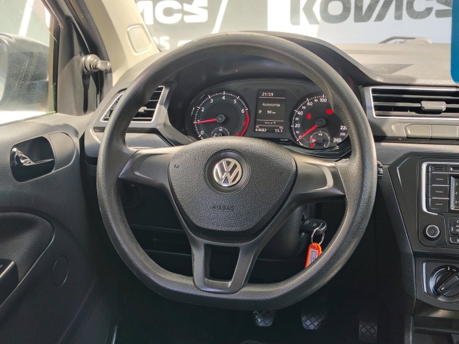 VOLKSWAGEN VOYAGE 1.6 COMFORTLINE MT 2021 - Imagen 11 de 18