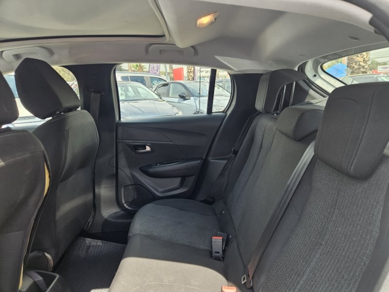 Peugeot 208 STYLE PURETECH 75 1.2 2024 - Imagen 8 de 20