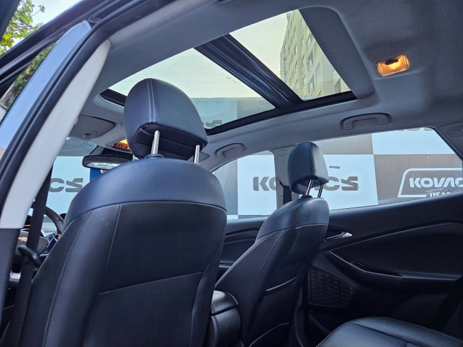 Chevrolet TRACKER 1.2 PREMIER AT 2022 - Imagen 9 de 20
