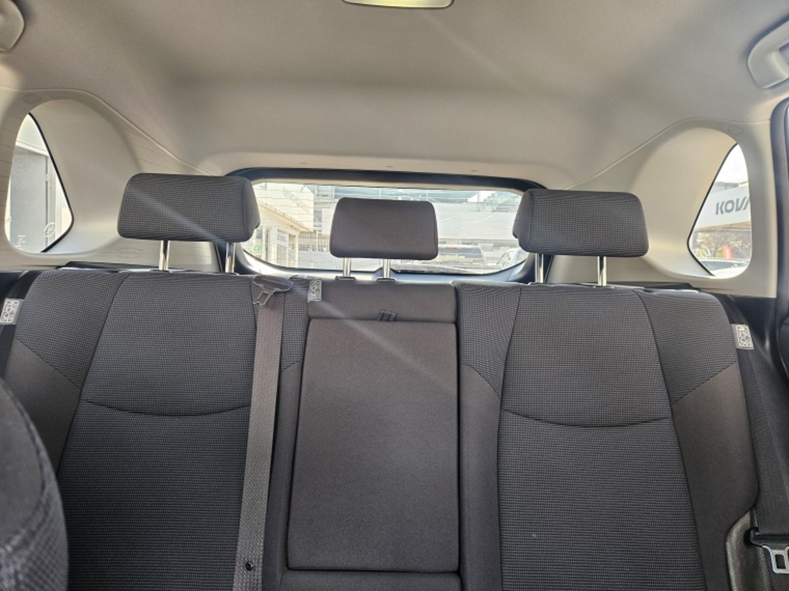 TOYOTA RAV4 LE AT 2024 - Imagen 16 de 20