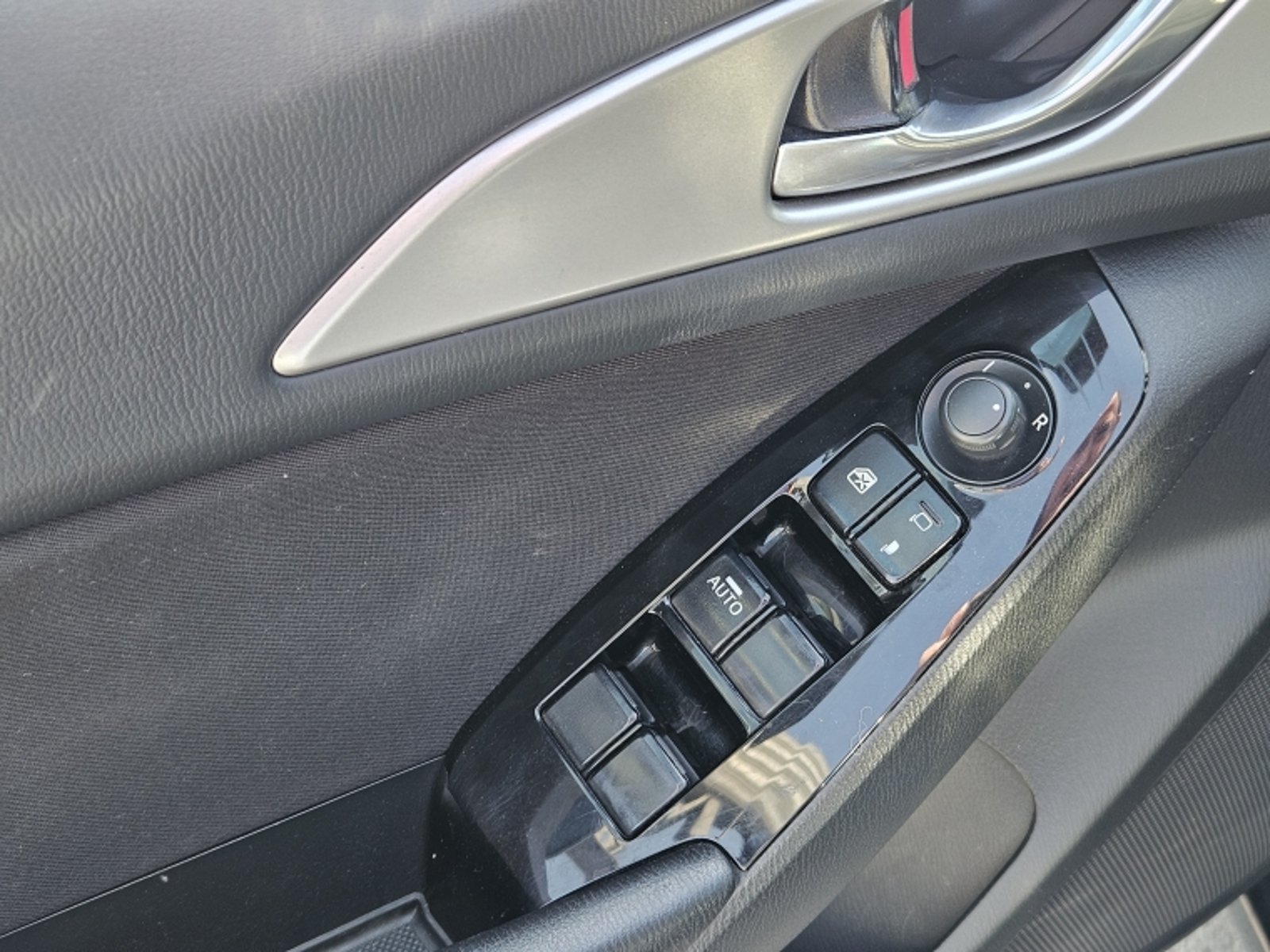 MAZDA 3 SPORT V SR AT 2.0 2019 - Imagen 14 de 20