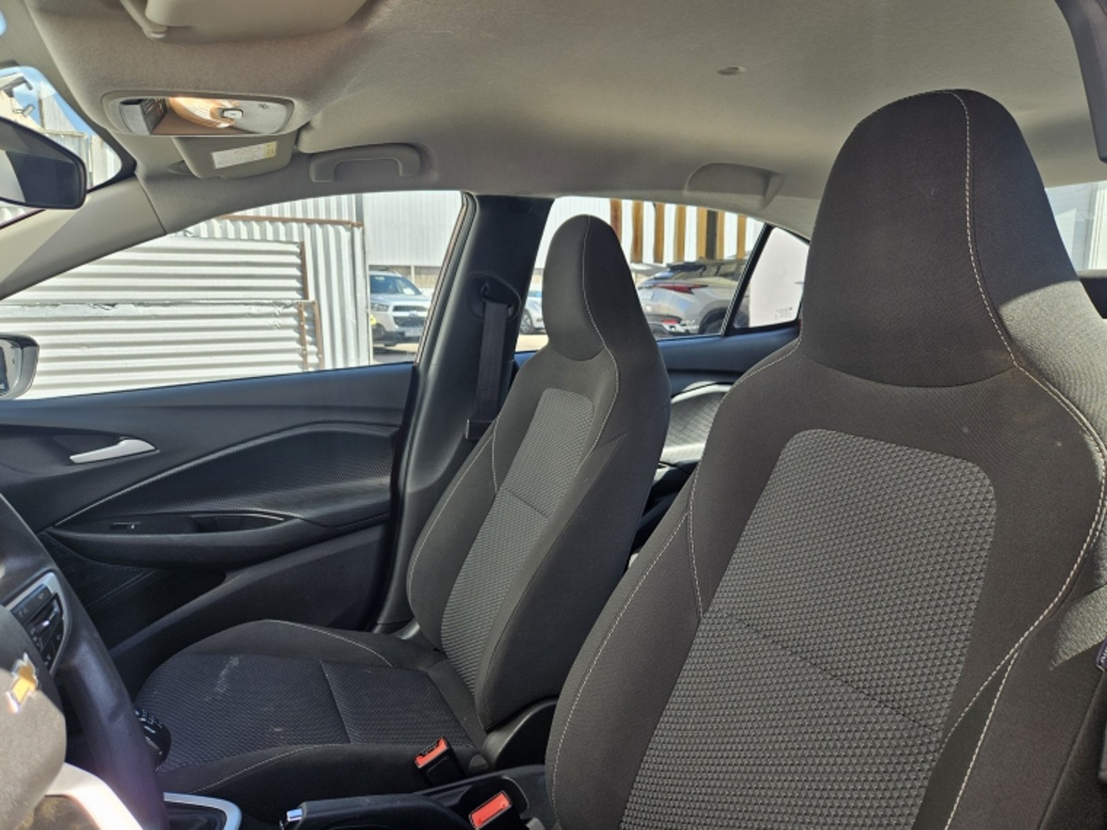 CHEVROLET ONIX LT MT 2024 - Imagen 15 de 20