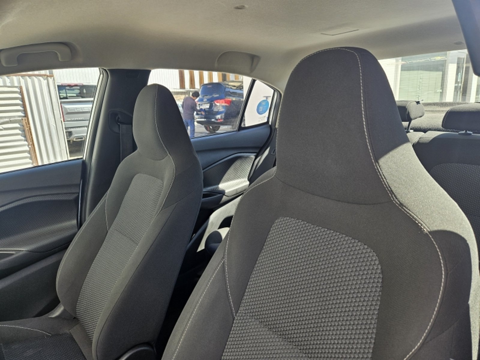 CHEVROLET ONIX LT MT 2023 - Imagen 14 de 20