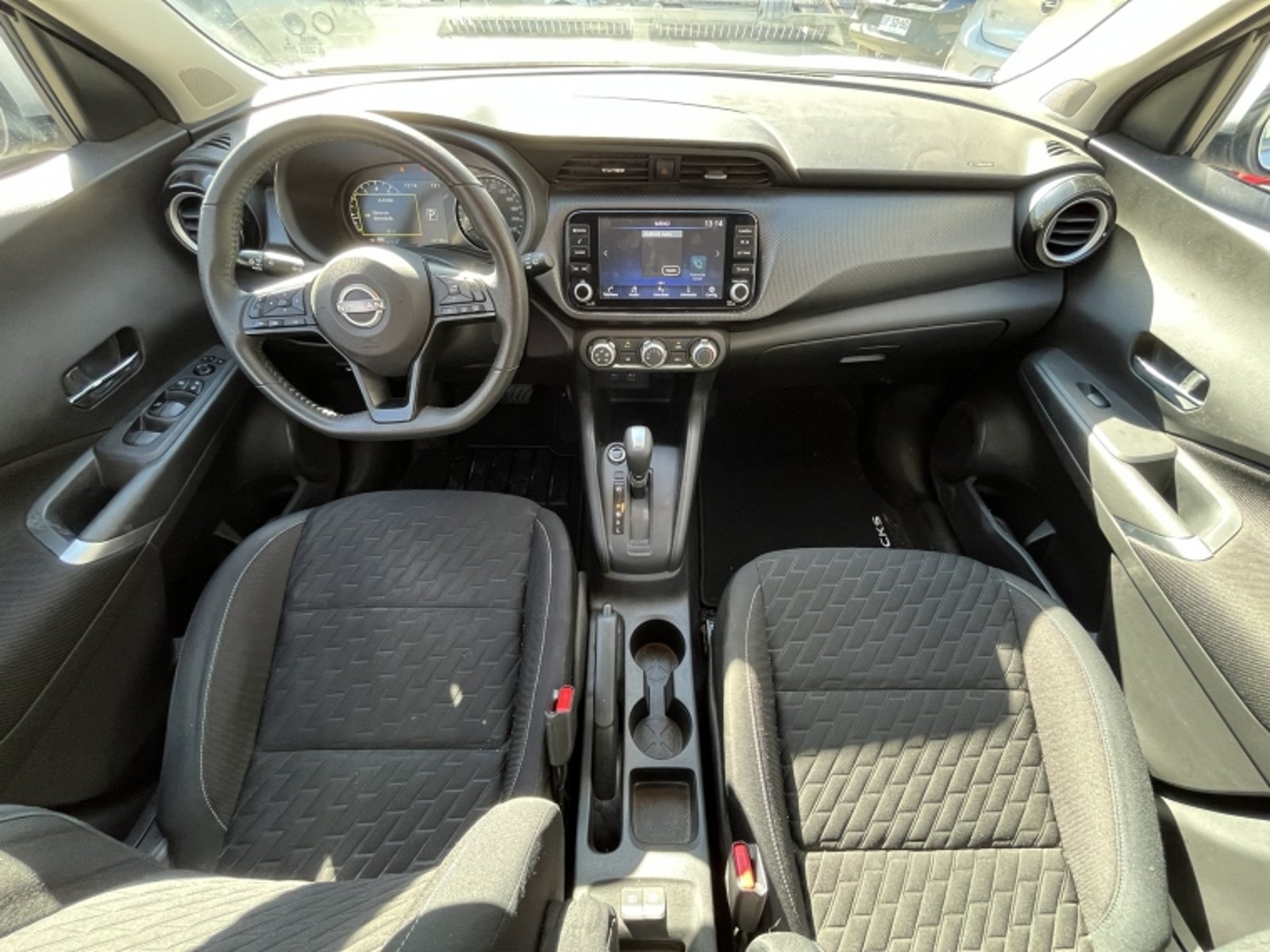 NISSAN KICKS 1.6 ADVANCE AT 2023 - Imagen 19 de 20