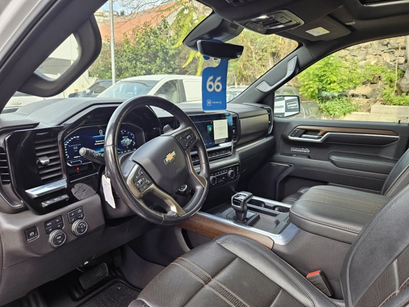 Chevrolet SILVERADO 3.0 TD HIGH COUNTRY AT 4X4 DIESEL 2023 - Imagen 9 de 20