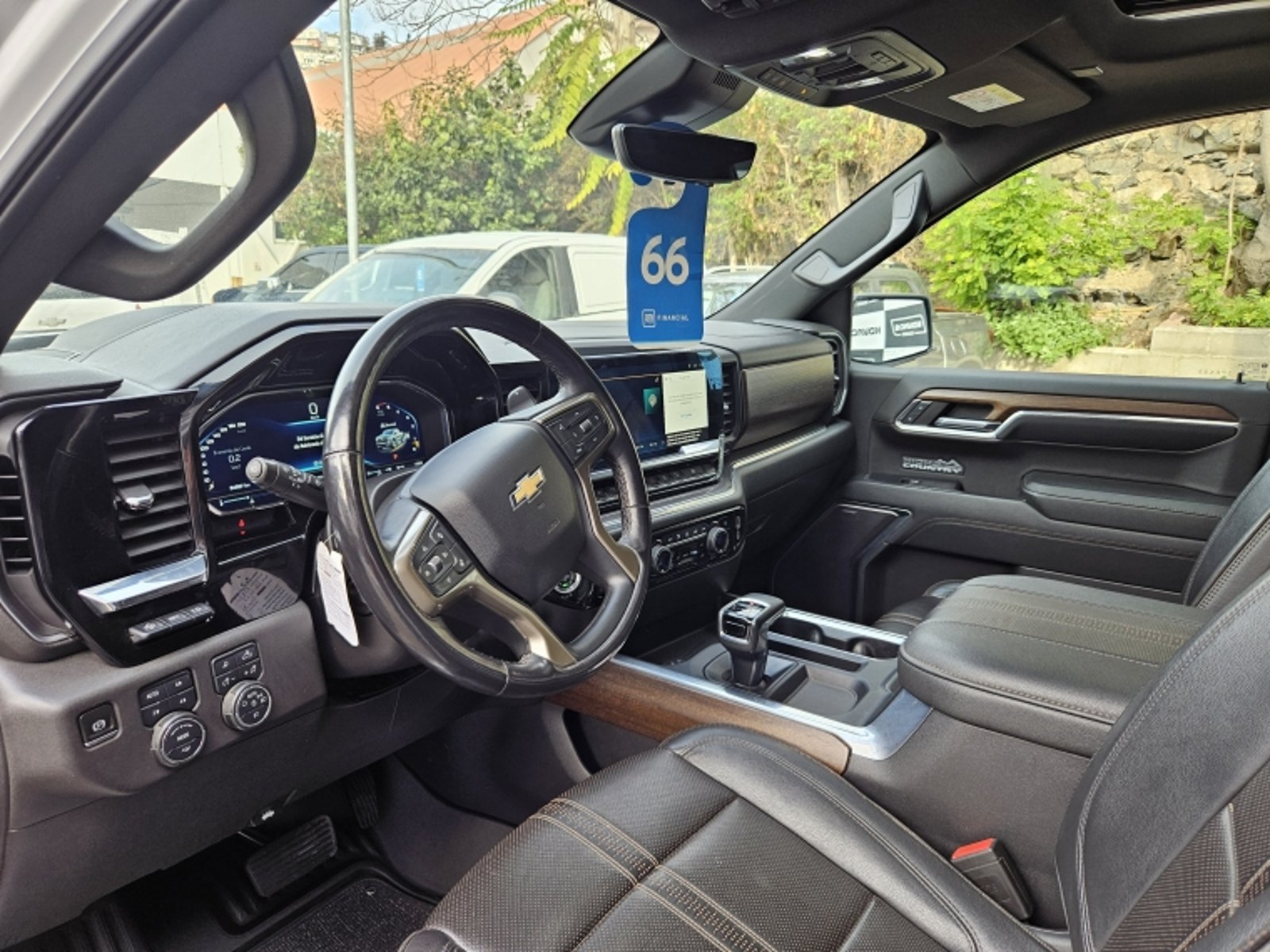 Chevrolet SILVERADO 3.0 TD HIGH COUNTRY AT 4X4 DIESEL 2023 - Imagen 9 de 20