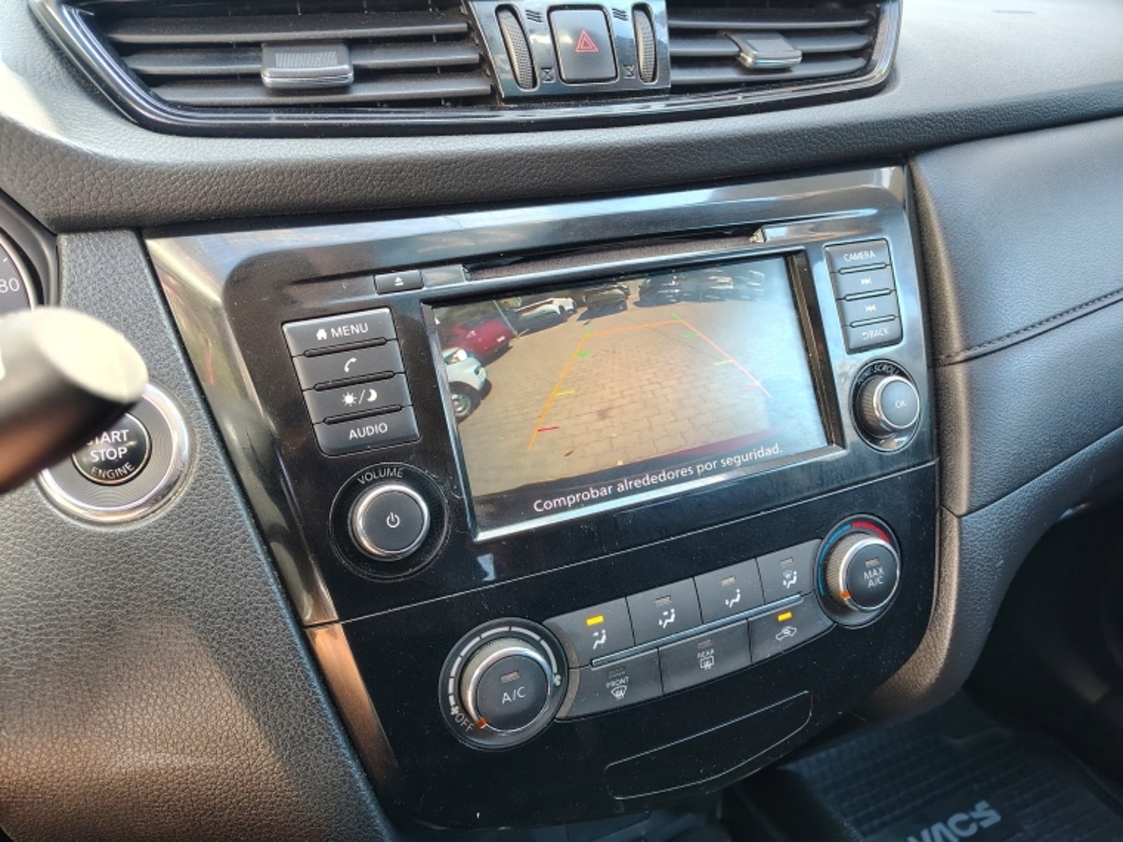 NISSAN X-TRAIL 2.5 CVT SENSE AT 2023 - Imagen 17 de 20