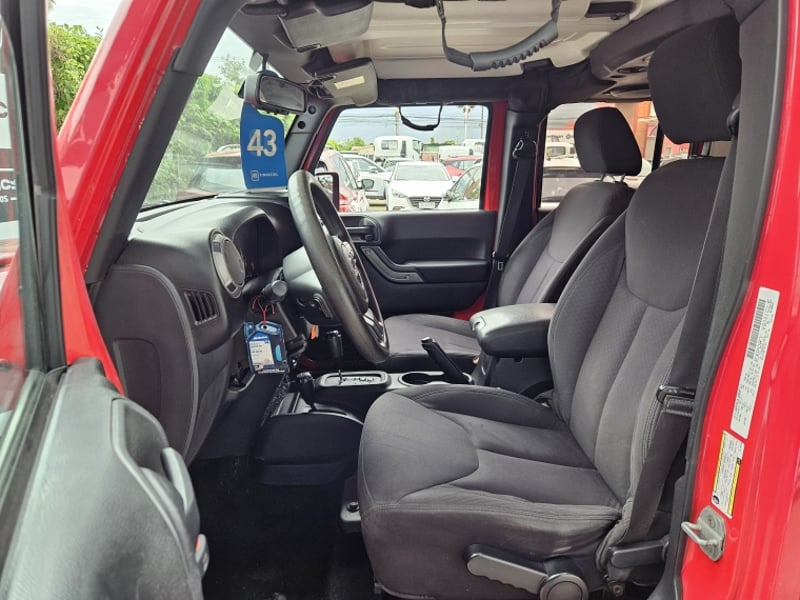 Jeep WRANGLER UNLIMITED 4X4 2014 - Imagen 14 de 20