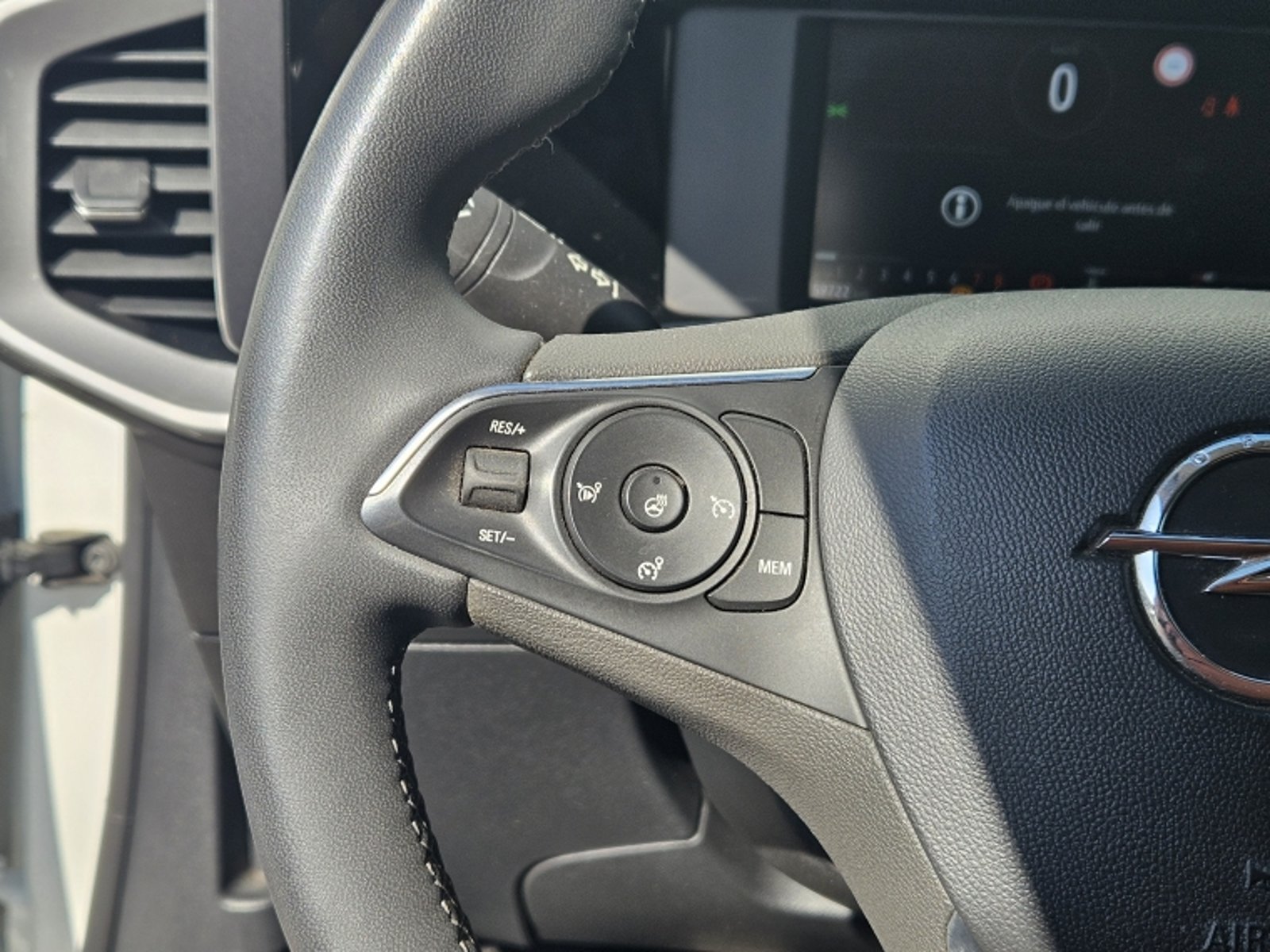 OPEL MOKKA ELEGANCE MT 2024 - Imagen 17 de 20
