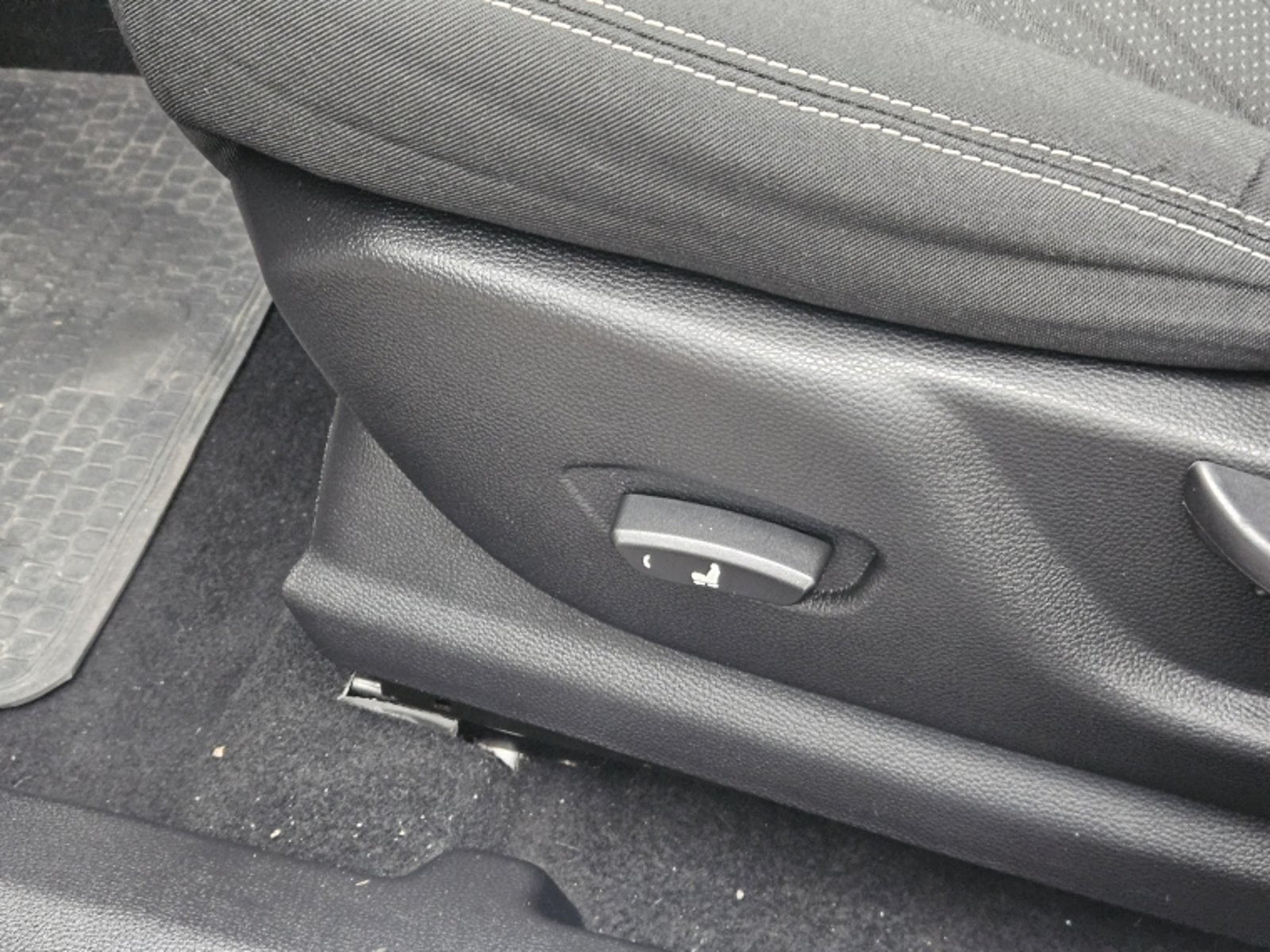 Chevrolet GROOVE 1.5 LTZ MT 2021 - Imagen 17 de 20
