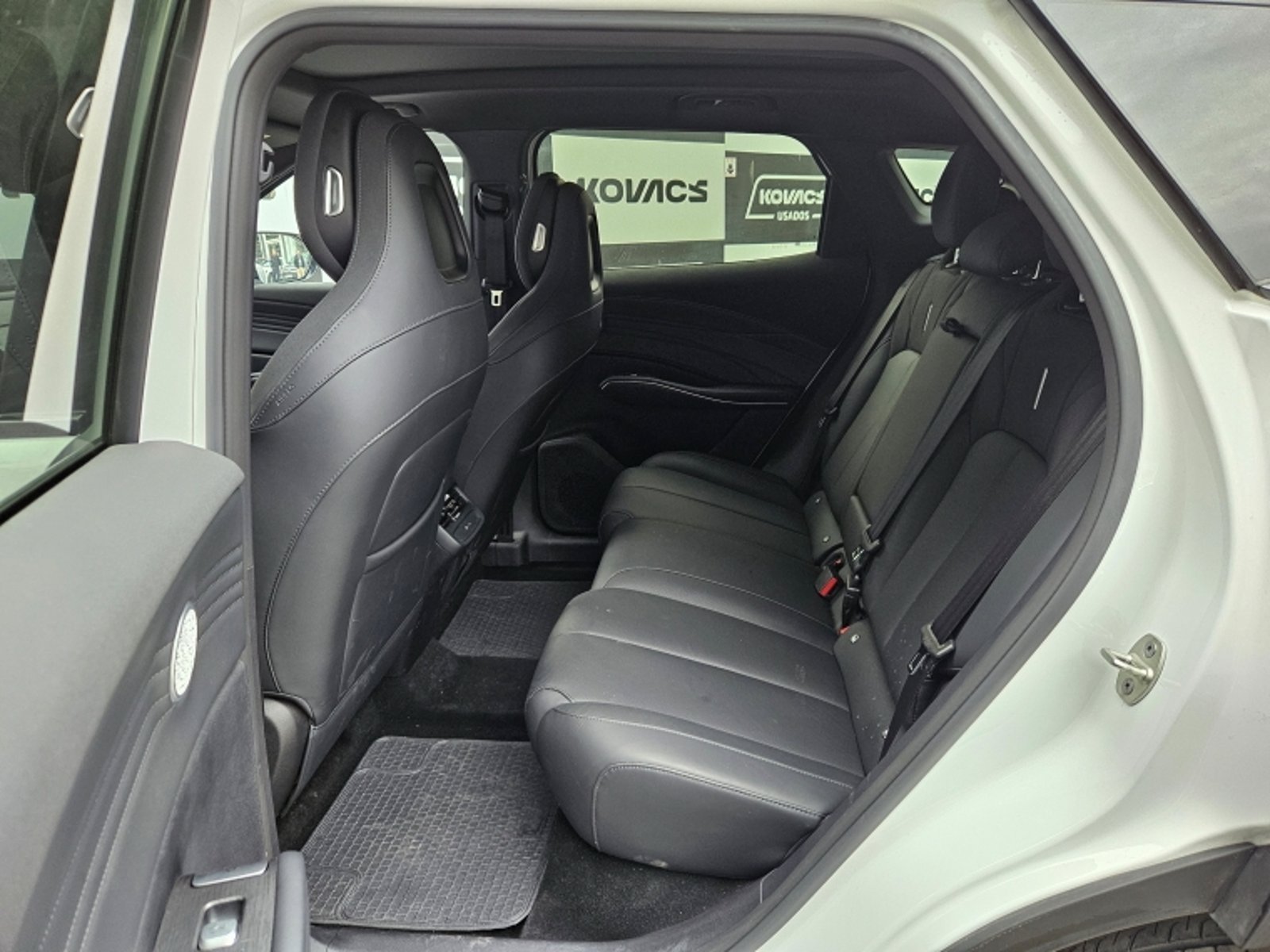OMODA C7 1.6T PRESTIGE AWD 2026 - Imagen 8 de 20