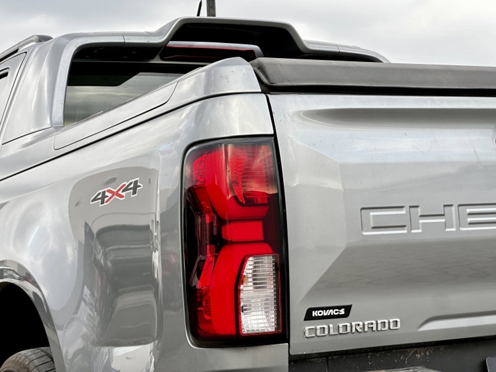 CHEVROLET COLORADO 2.8 HC AT 2024 - Imagen 8 de 18