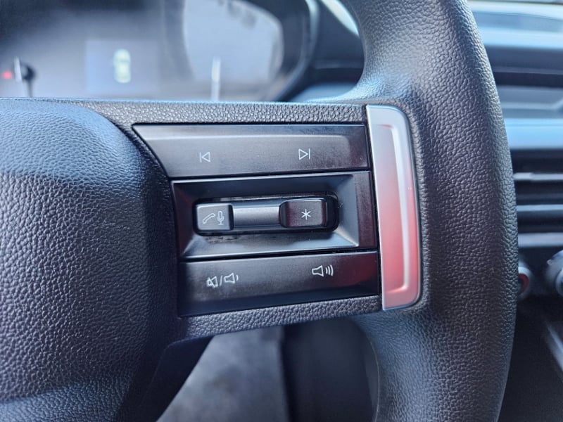Chevrolet SAIL 1.5 LT MT 2025 - Imagen 13 de 18