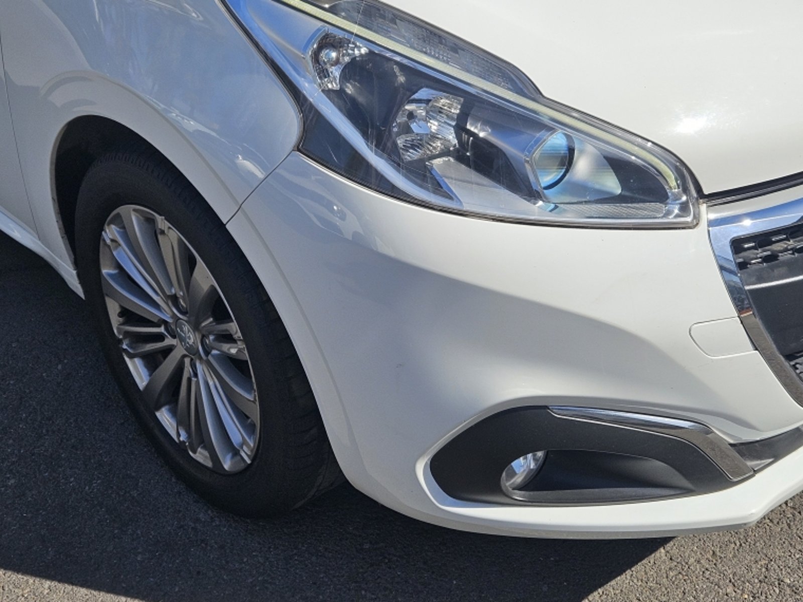 PEUGEOT 208 SIGNATURE 1.2 PURETECH MT 2019 - Imagen 7 de 20