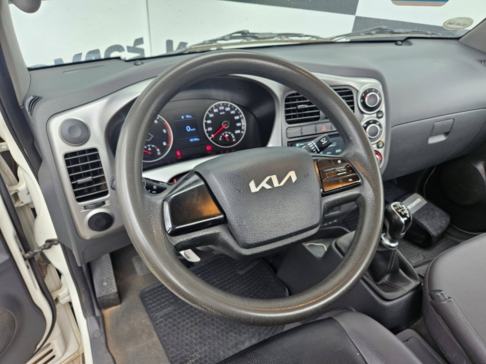 Kia FRONTIER 2.5L 6MT ABS 2024 - Imagen 15 de 15