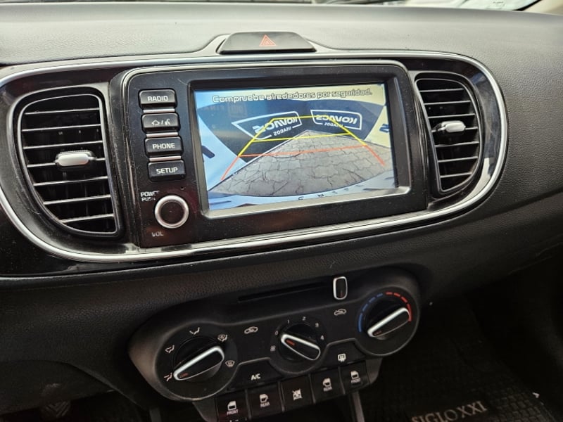 Kia SOLUTO 1.4 LX MT 2024 - Imagen 15 de 18