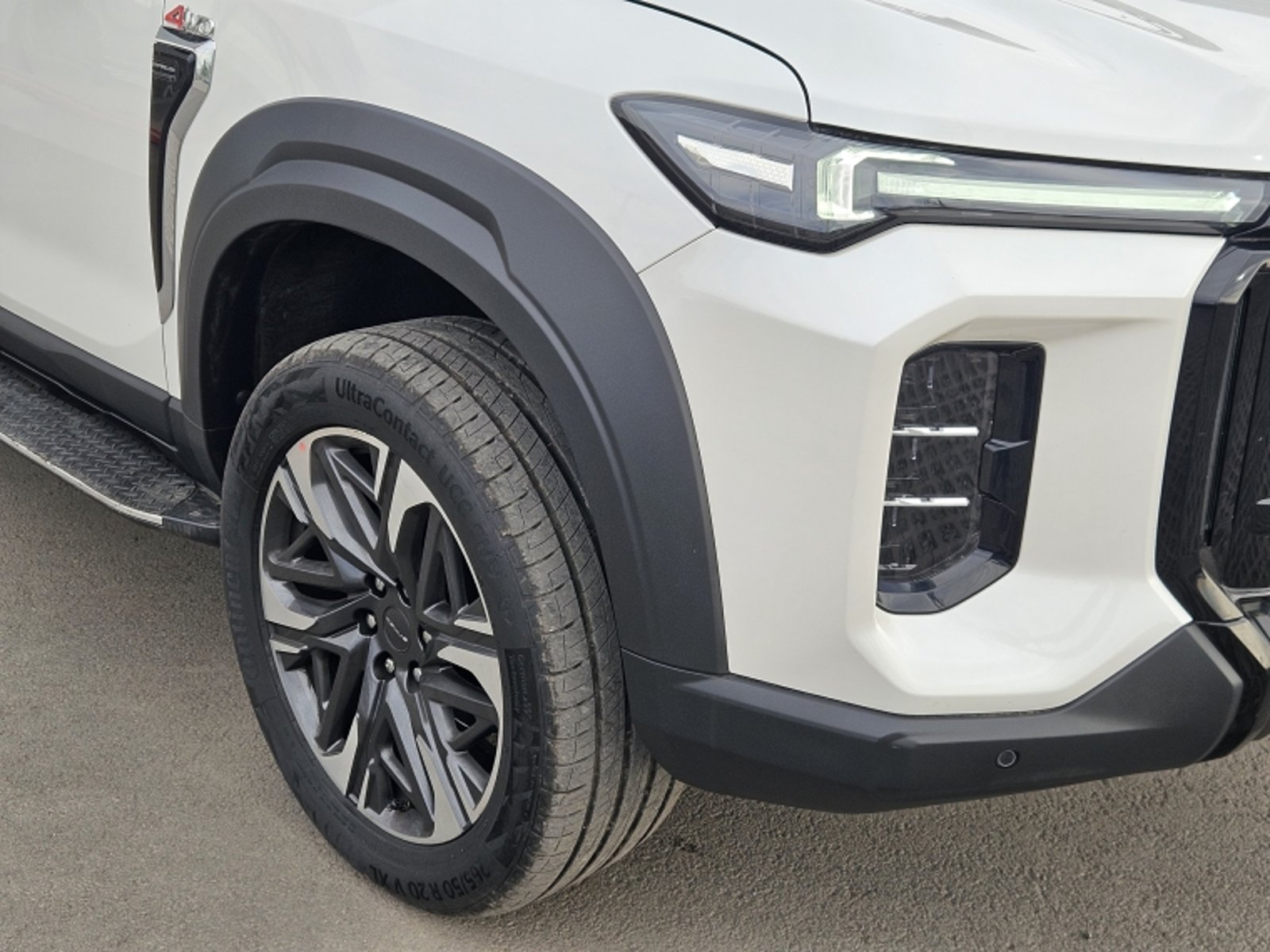 MAXUS D90 FLAGSHIP AT 4X4 2.0 T 2024 - Imagen 7 de 20