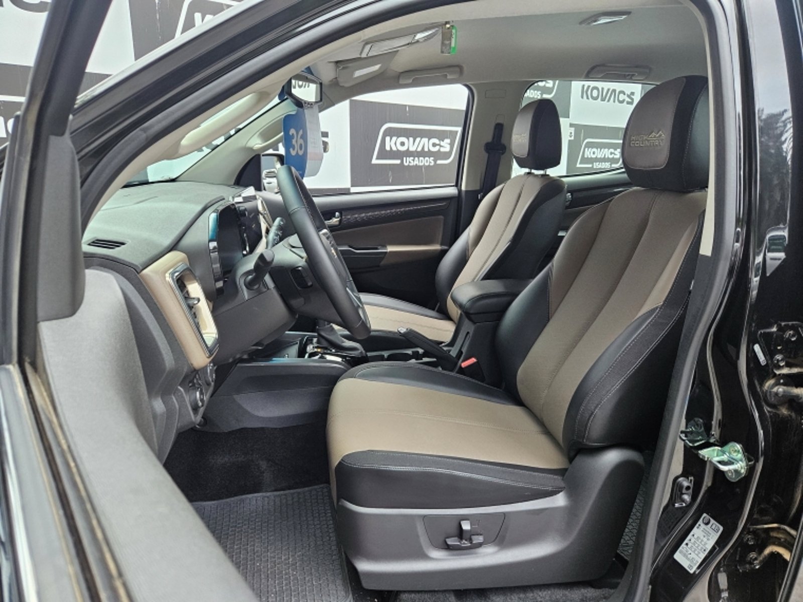 Chevrolet COLORADO 2.8 HIGH COUNTRY  AT 4X4 DIESEL 2026 - Imagen 14 de 20