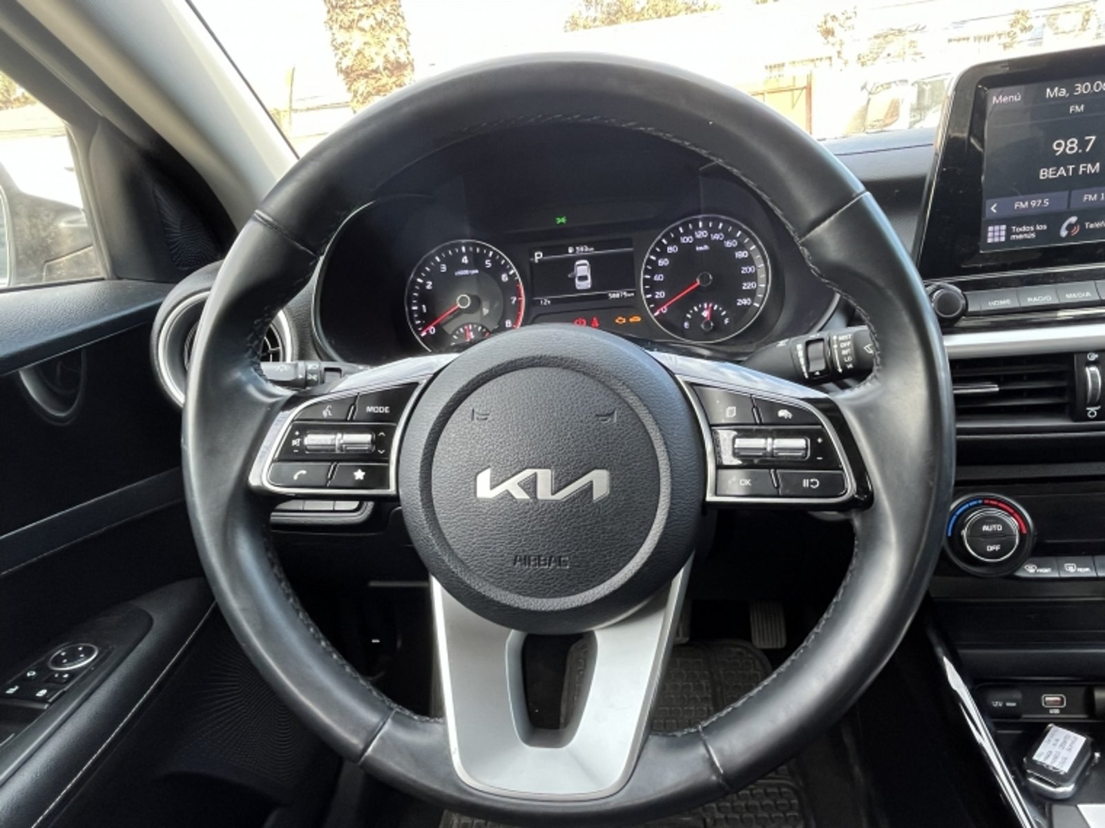 KIA CERATO EX 1.6L 6AT FULL 2022 - Imagen 16 de 20